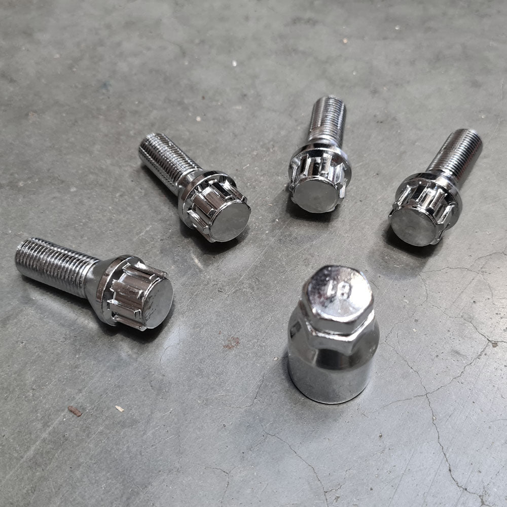Locking Wheel Bolt (Set of 4) - Chrome