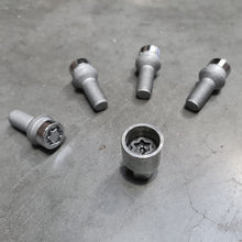 Locking Wheel Nut (Set of 4) - Chrome