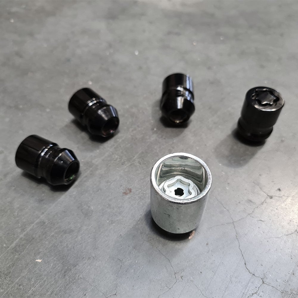 Locking Wheel Nut (Set of 4) - Black