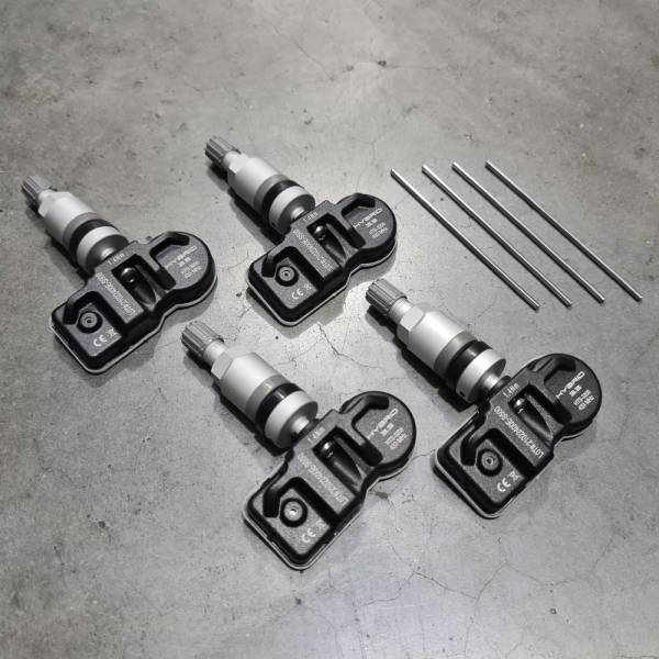 TPMS (Pre-Programmed) Bluetooth Sensors with Valves (Set of 4) - Silver